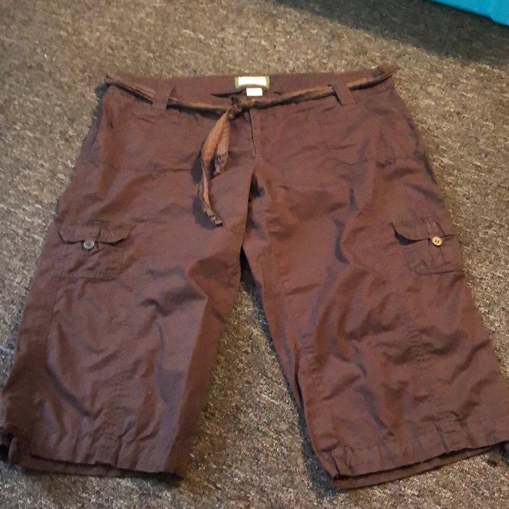 Maurice’s capris size 18